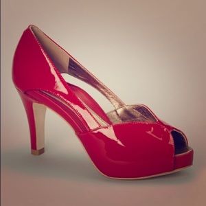 Dana Davis Red Patent Leather Peep Toe Pump size 8